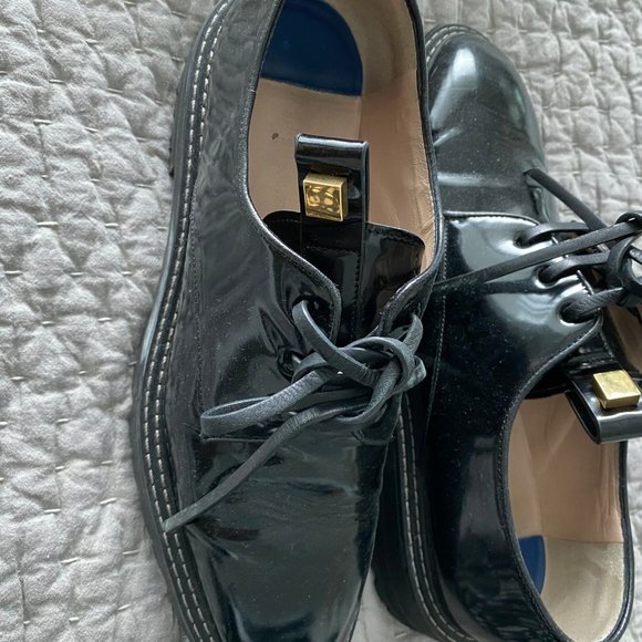 STUART WEITZMAN Britton Leather Oxfords Size 8 - Picture 3 of 3